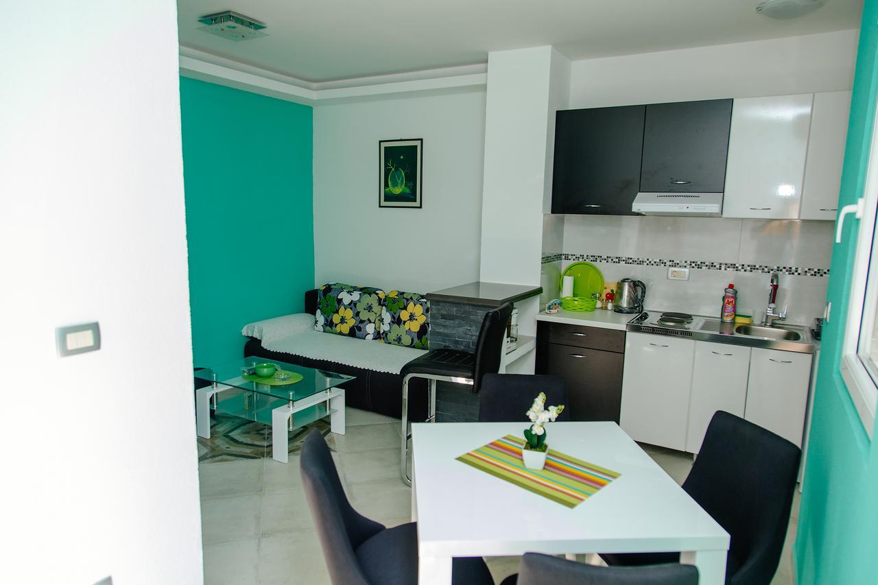 Apartmani Mozaici ริซาน ภายนอก รูปภาพ