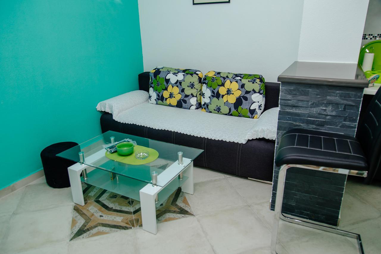 Apartmani Mozaici ริซาน ภายนอก รูปภาพ