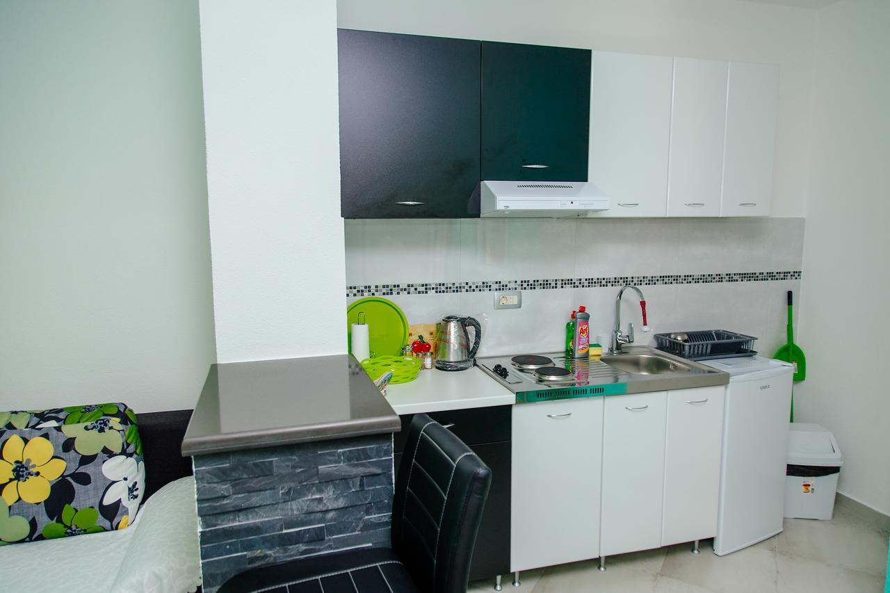 Apartmani Mozaici ริซาน ภายนอก รูปภาพ