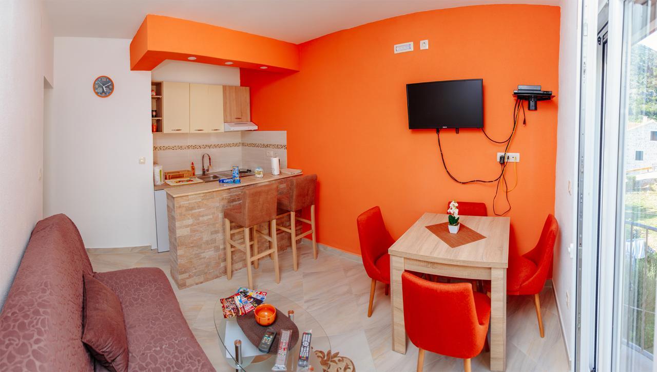 Apartmani Mozaici ริซาน ภายนอก รูปภาพ